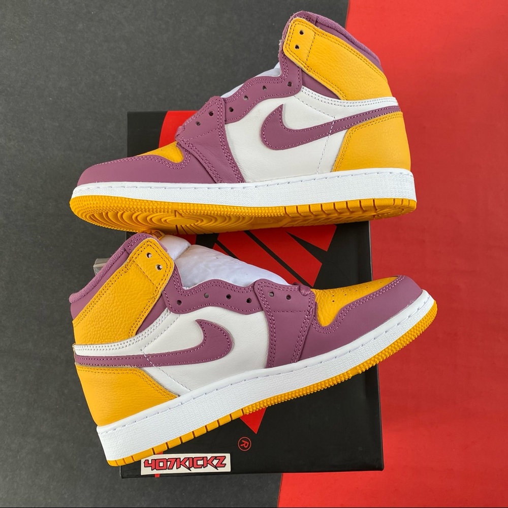 Air Jordan 1 High Brotherhood 💛💜 - Picture 7 of 14